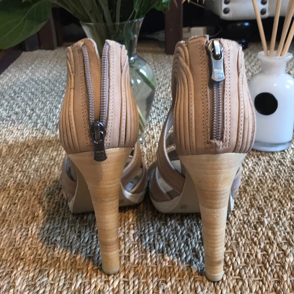 BCBG Heels - Picture 6 of 7